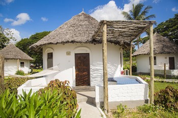 Antonio Beach Hotel And Spa
