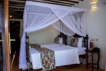 Antonio Beach Hotel And Spa