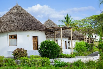 Antonio Beach Hotel And Spa