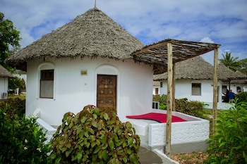 Antonio Beach Hotel And Spa
