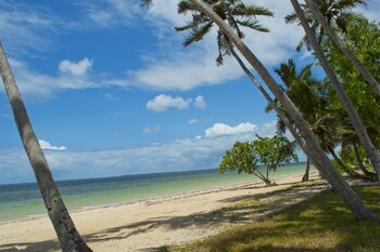 Antonio Beach Hotel And Spa