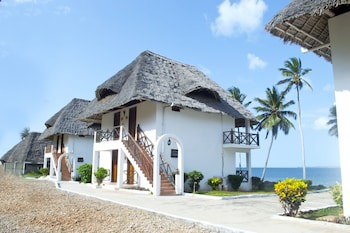 Antonio Beach Hotel And Spa