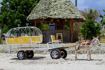 Antonio Beach Hotel And Spa