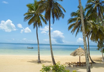 Antonio Beach Hotel And Spa