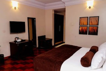 Owu Crown Hotel