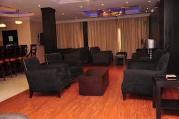 Owu Crown Hotel