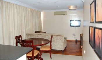 Owu Crown Hotel