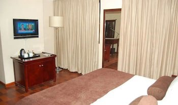 Owu Crown Hotel