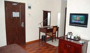 Owu Crown Hotel