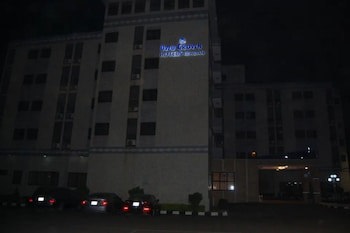 Owu Crown Hotel