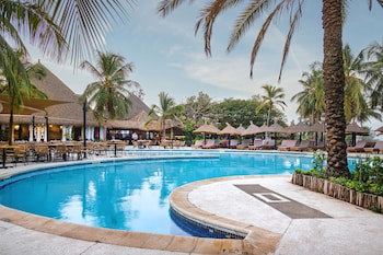 Royam Hotel