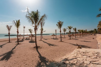 Royam Hotel