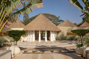 Royam Hotel