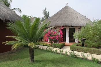 Royam Hotel