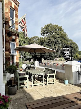 Devon House Guest House