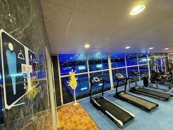 Meral Crown Hotel