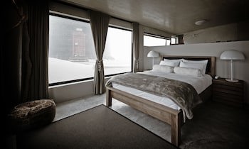 Pelican Point Lodge