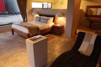Pelican Point Lodge