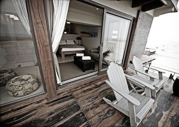 Pelican Point Lodge
