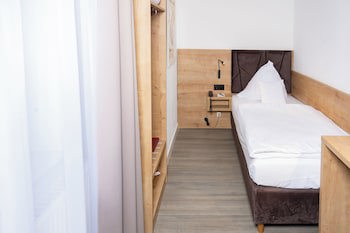 Hotel Alpha fotoğrafı