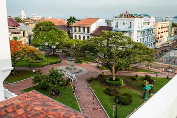 American Trade Hotel
