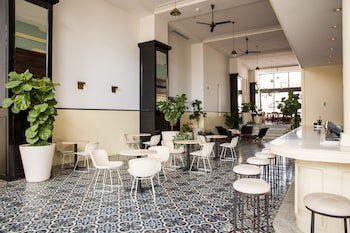 American Trade Hotel