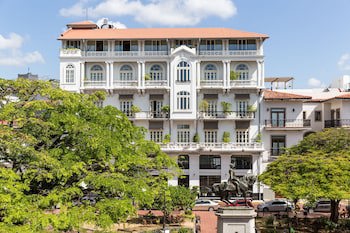 American Trade Hotel