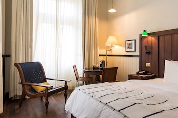 American Trade Hotel