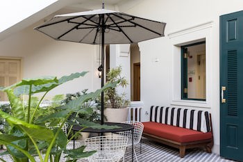 American Trade Hotel