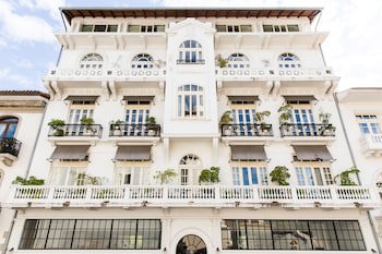 American Trade Hotel