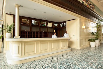 American Trade Hotel
