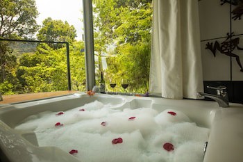 Dantica Cloud Forest Lodge
