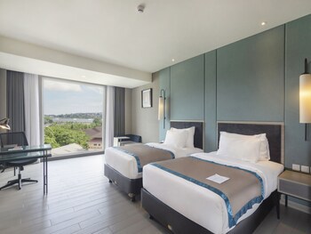 Blue Sky Hotel