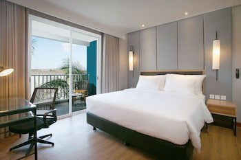 Blue Sky Hotel