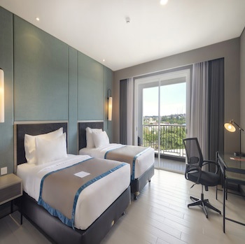 Blue Sky Hotel
