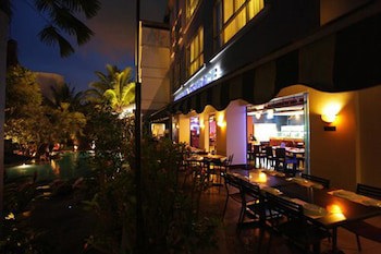Blue Sky Hotel
