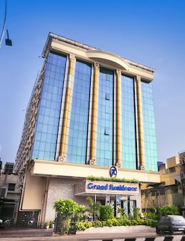 Grand Residence