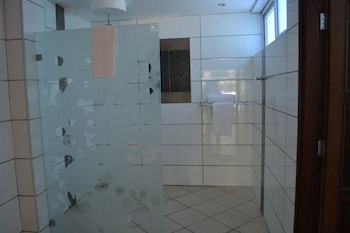 Cowrie Shell Beach Apartments
