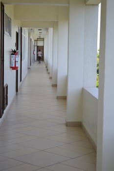Cowrie Shell Beach Apartments