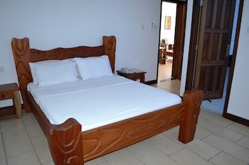 Cowrie Shell Beach Apartments