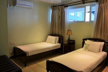 Cowrie Shell Beach Apartments
