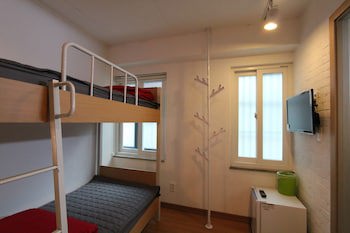 B My Guesthouse - Hostel