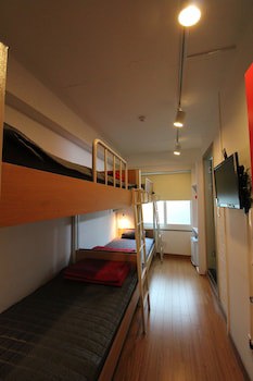 B My Guesthouse - Hostel