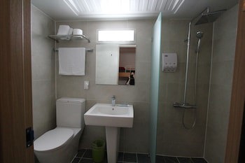 B My Guesthouse - Hostel