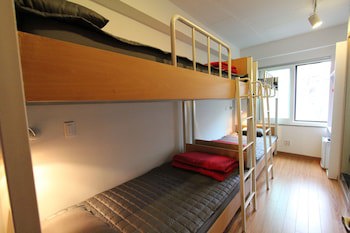 B My Guesthouse - Hostel