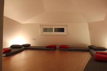 B My Guesthouse - Hostel