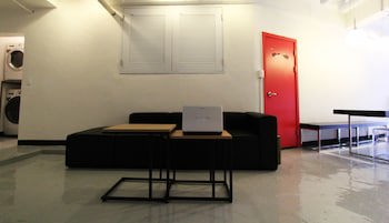 B My Guesthouse - Hostel