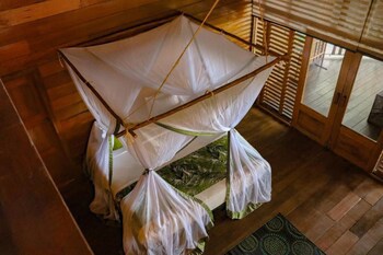 Hotel On Vacation Amazon