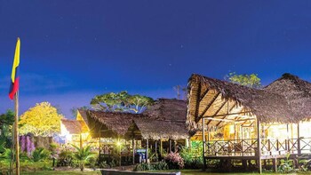 Hotel On Vacation Amazon