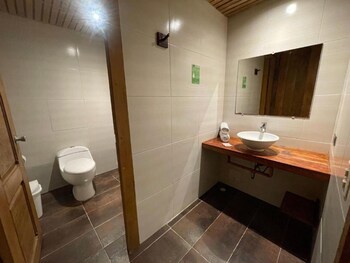 Hotel On Vacation Amazon
